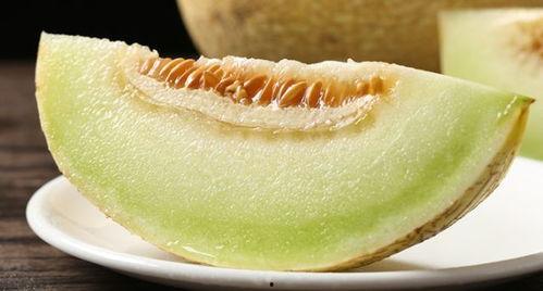 蜜瓜绿色可以吃嘛视频,绿色蜜瓜真的可以吃吗？